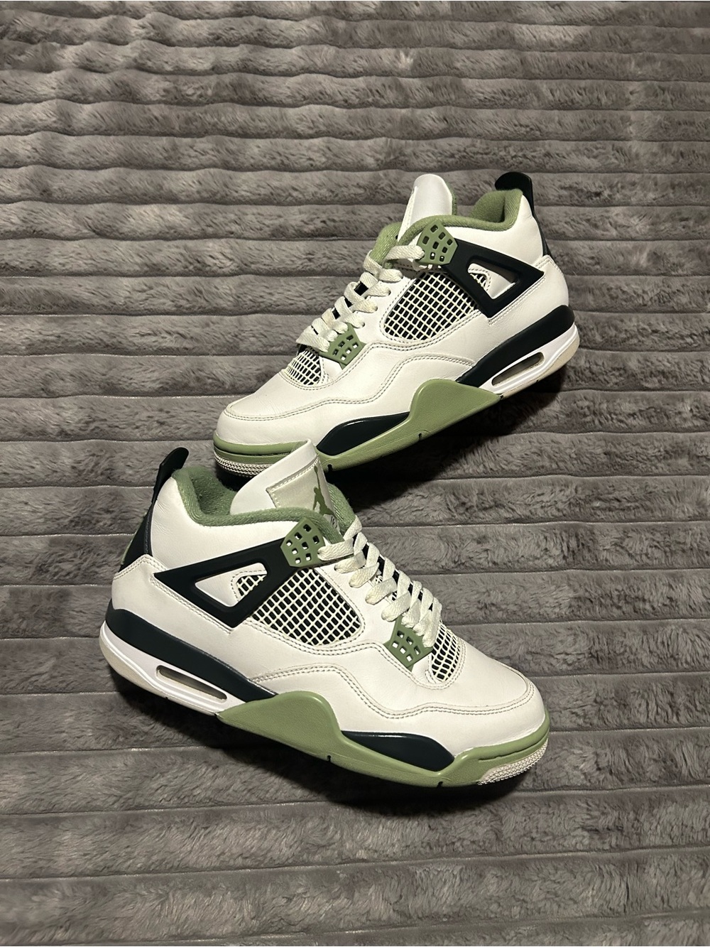 Jordan 4 Seafoam
